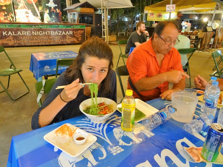 STREET FOOD NIGHT MARKET CHIANG MAI      